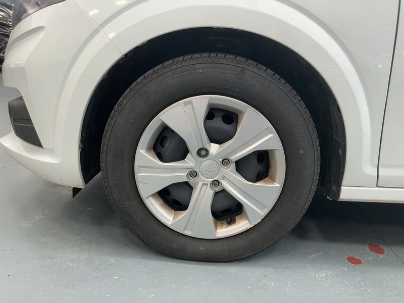 Dacia Sandero 1.0 SCe Essential 2024 – снимка 3