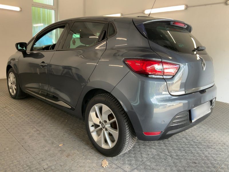 Renault Clio 1.2 Limited — zdjęcie 3