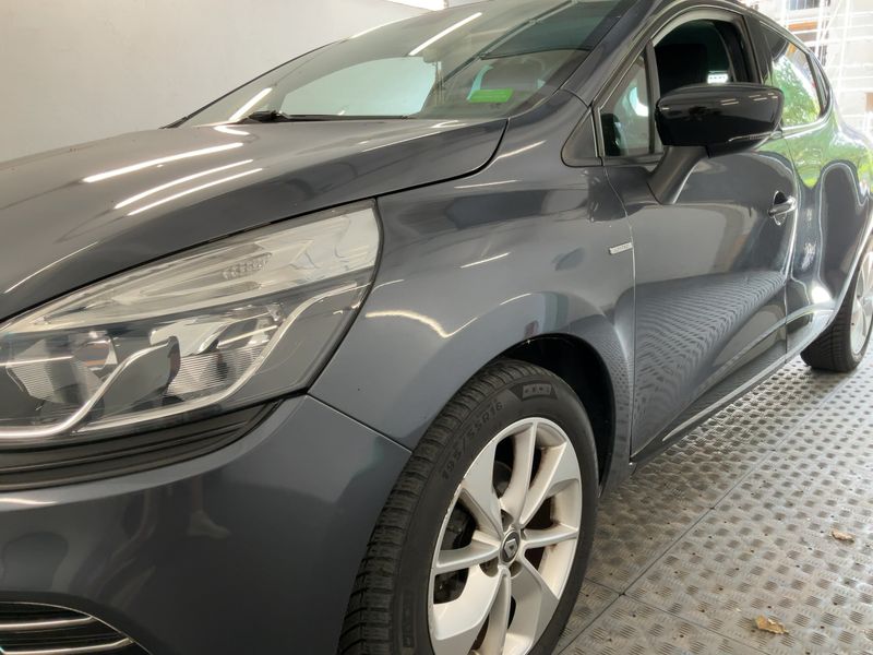 Renault Clio 1.2 Limited — zdjęcie 2