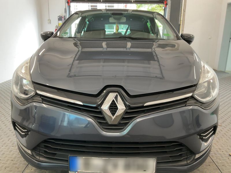 Renault Clio 1.2 Limited — zdjęcie 9