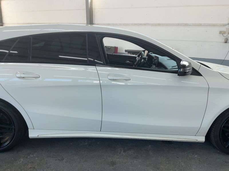 Mercedes-Benz CLA-Klasse CLA 200 Shooting Brake AMG Line — zdjęcie 7