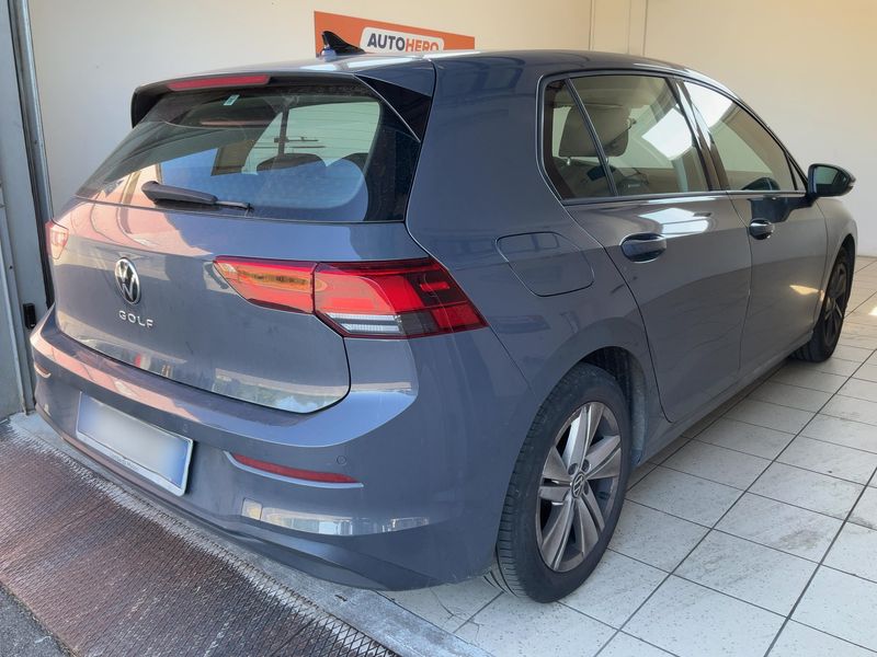 Volkswagen Golf VIII 2.0 TDI Life — zdjęcie 6