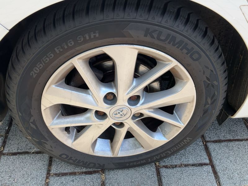 Toyota Auris Touring Sports 2.0 D-4D Life+ 2013 – снимка 9