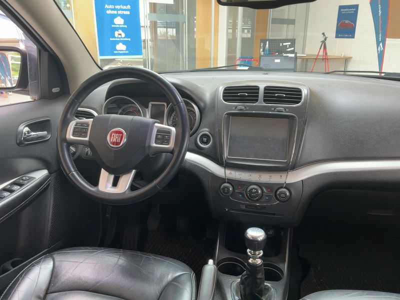 Fiat Freemont 2.0 Multijet Lounge — zdjęcie 12