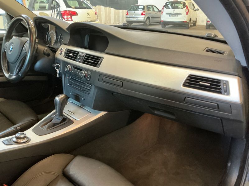 BMW 3er 325i 2008 – снимка 28