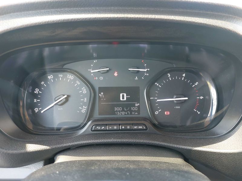 Peugeot Expert 1.5 Blue-HDi Premium — zdjęcie 12