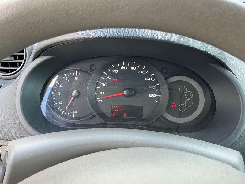 Renault Kangoo 1.5 dCi Happy Family — zdjęcie 4