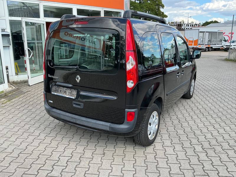 Renault Kangoo 1.5 dCi Happy Family — zdjęcie 2