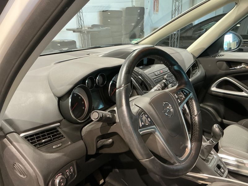 Opel Zafira Tourer 1.4 Turbo Drive 2016 – снимка 26