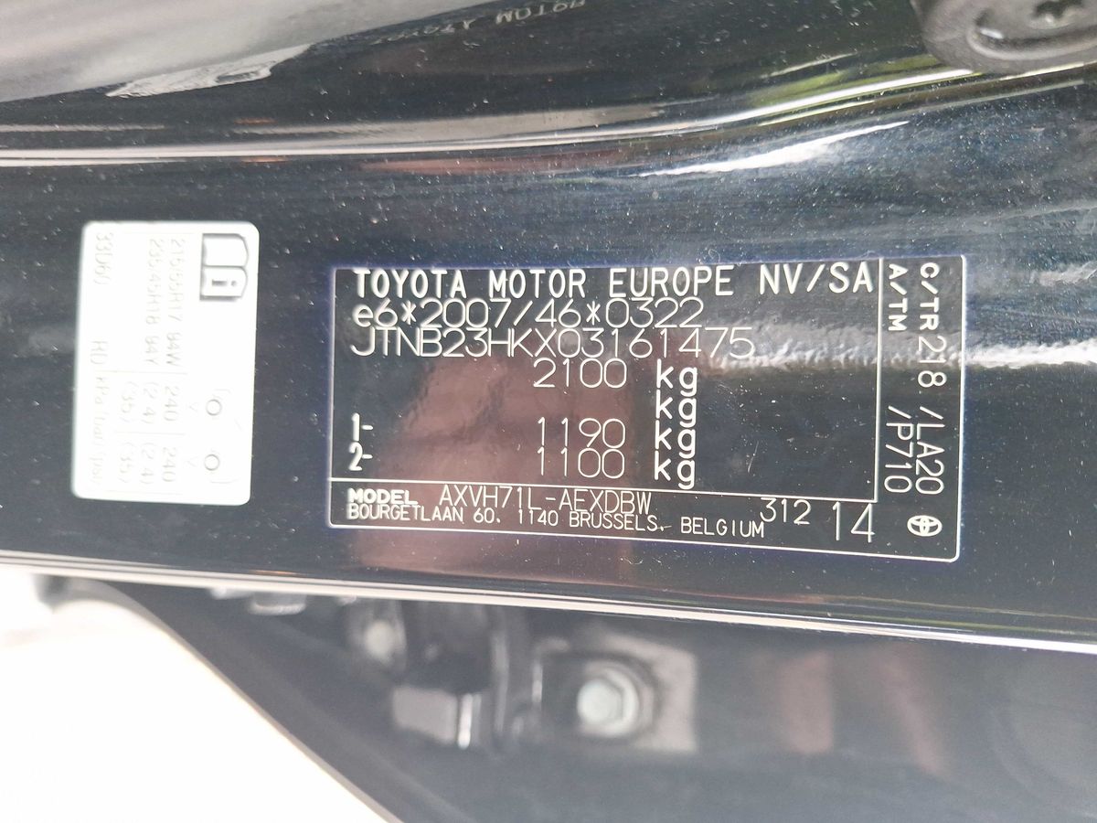 Toyota Camry 2024 — photo 73