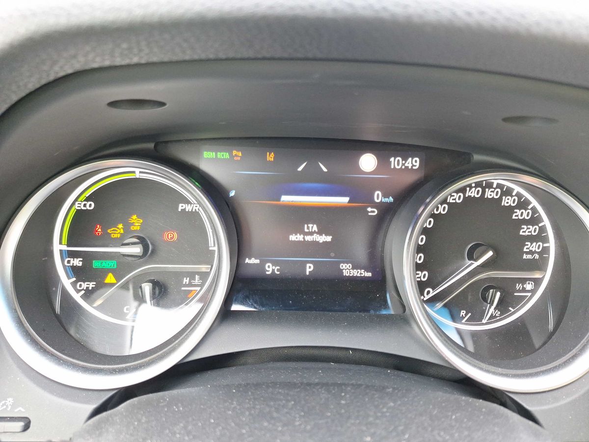 Toyota Camry 2024 — photo 13