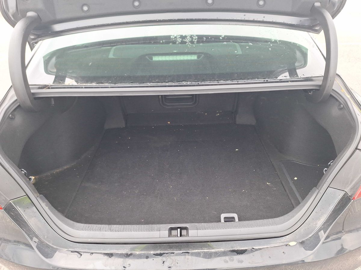Toyota Camry 2024 — photo 10