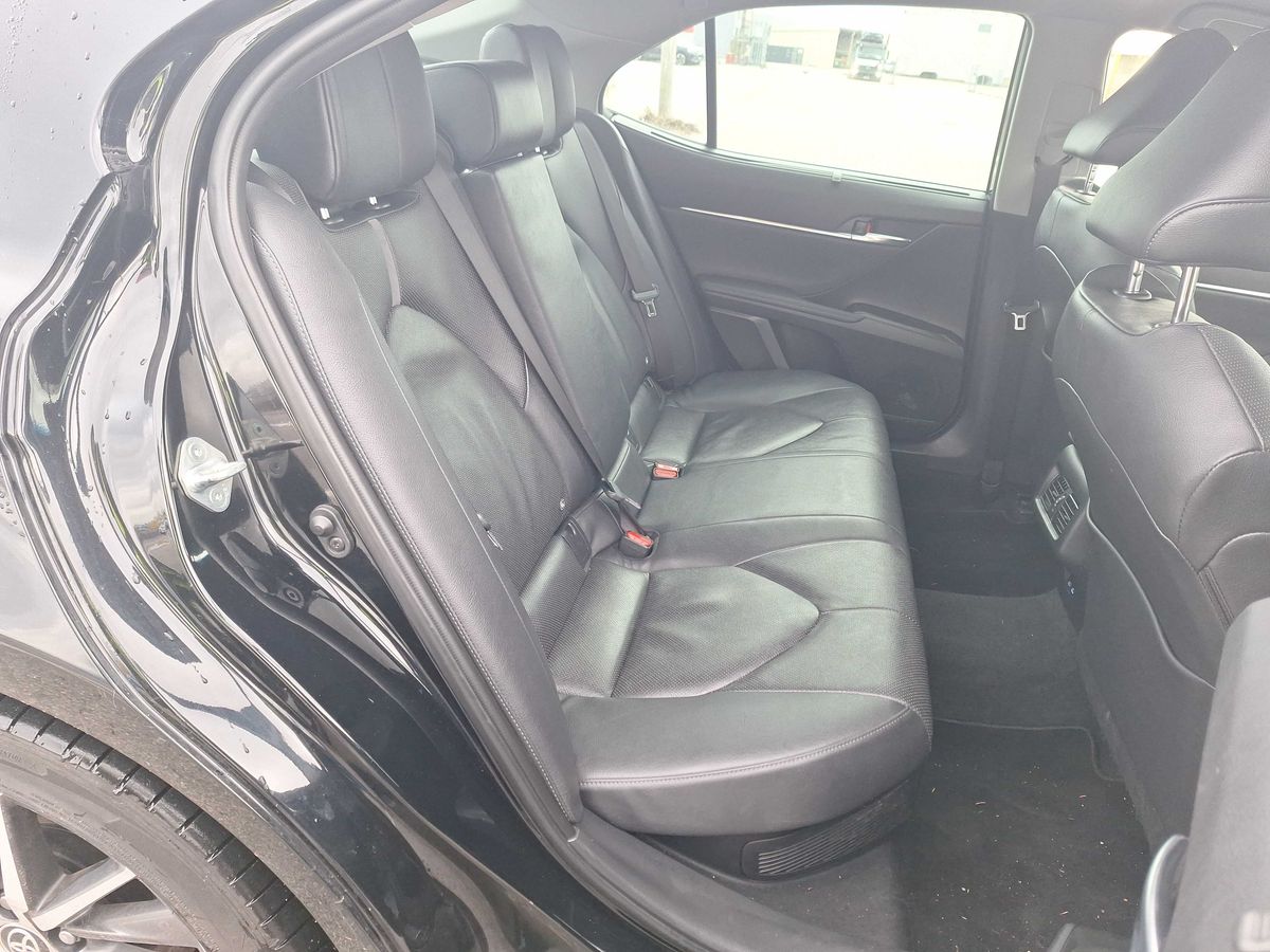 Toyota Camry 2024 — photo 15