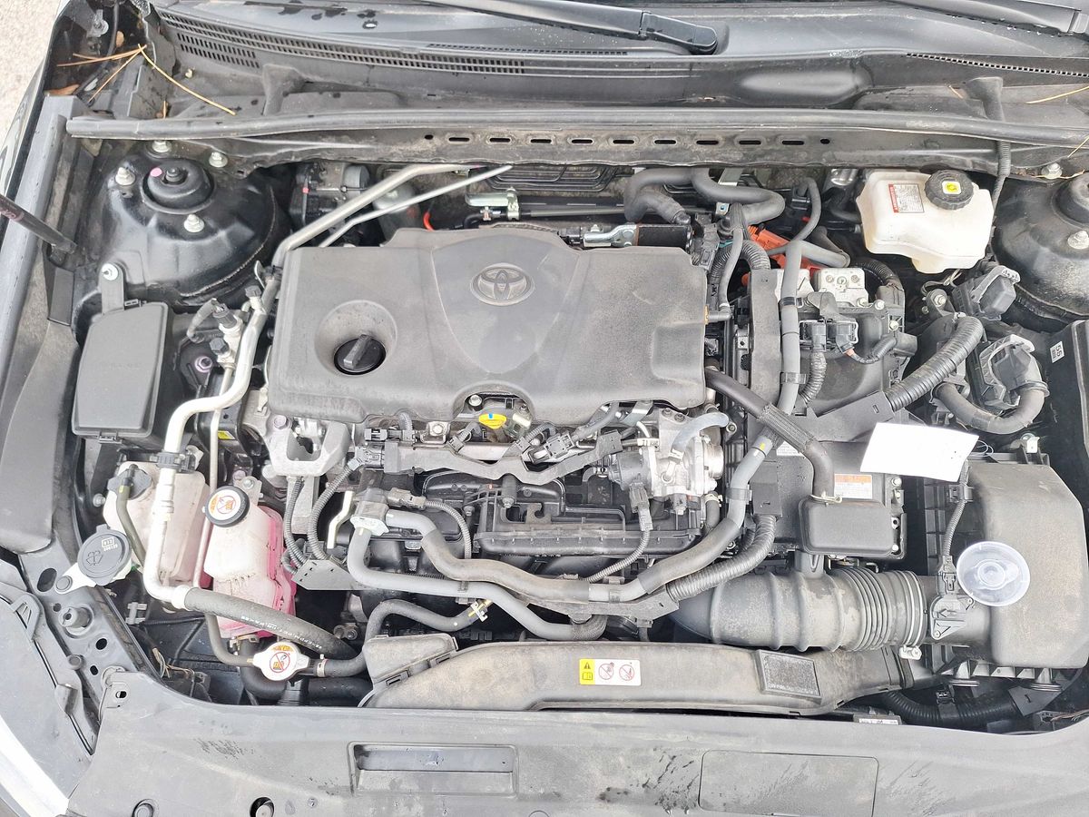 Toyota Camry 2024 — photo 9