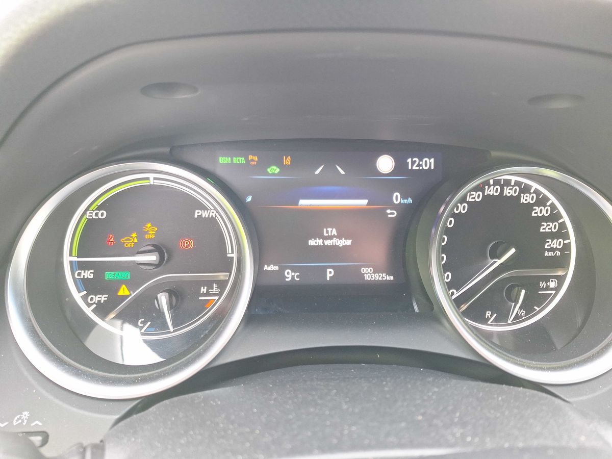 Toyota Camry 2024 — photo 40
