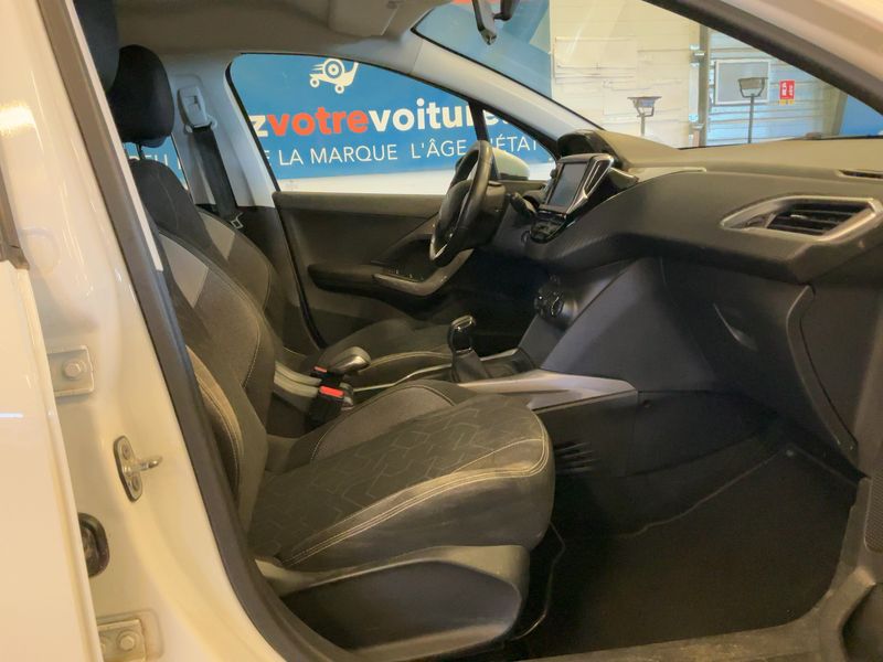 Peugeot 2008 1.2 VTi Active 2016 – снимка 16