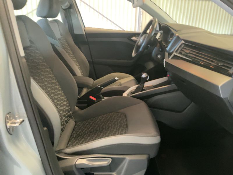 Audi A1 Sportback 25 TFSI advanced — zdjęcie 11