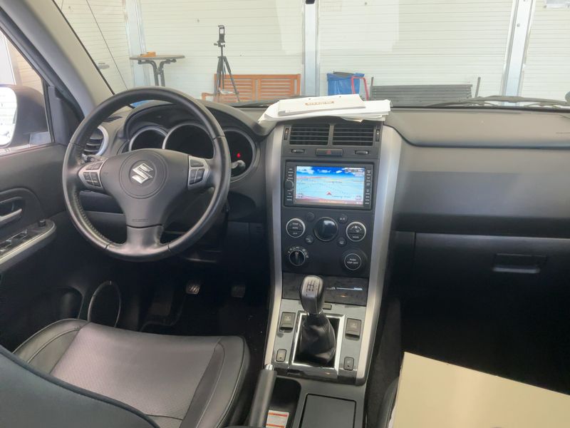 Suzuki Grand Vitara 1.9 DDiS Comfort — zdjęcie 12