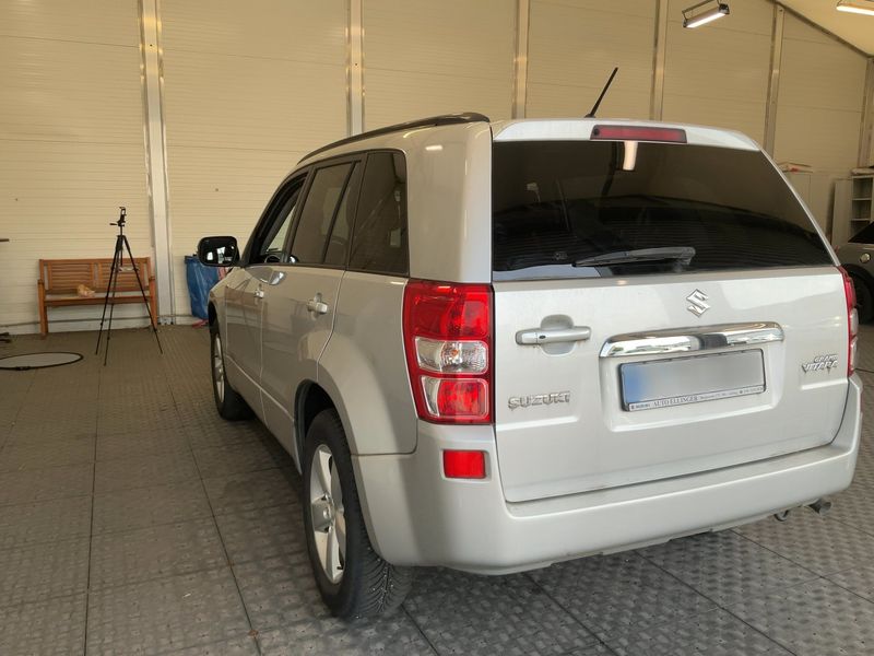 Suzuki Grand Vitara 1.9 DDiS Comfort — zdjęcie 3