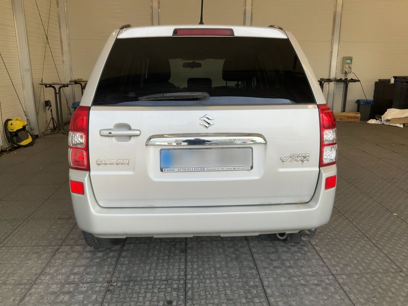 Suzuki Grand Vitara 1.9 DDiS Comfort — zdjęcie 5
