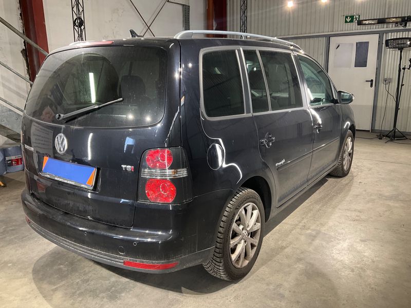 Volkswagen Touran 1.4 TSI Freestyle 2010 – снимка 2