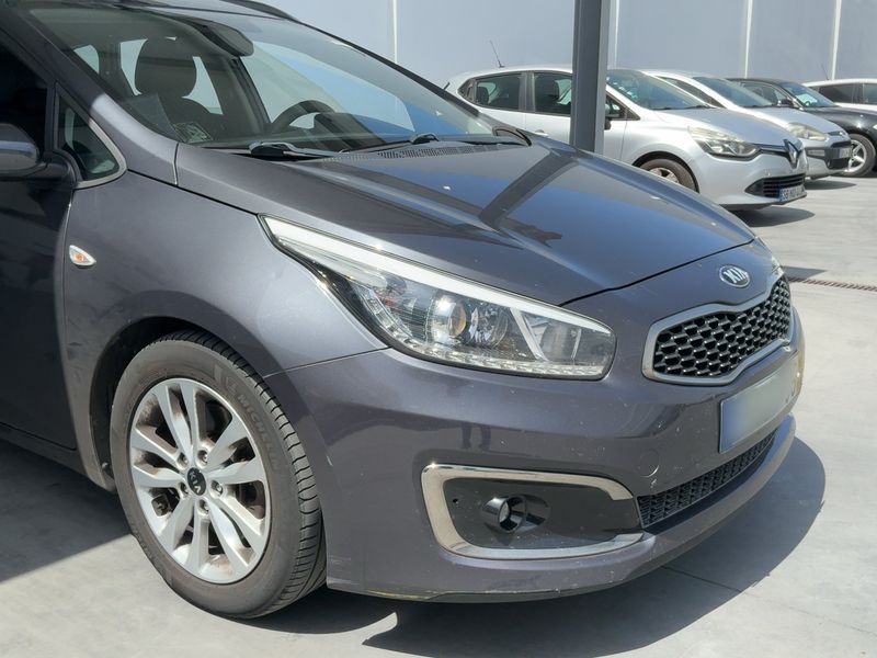 Kia cee'd 1.0 TGDI SW Silber — zdjęcie 8
