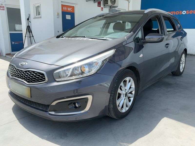 Kia cee'd 1.0 TGDI SW Silber