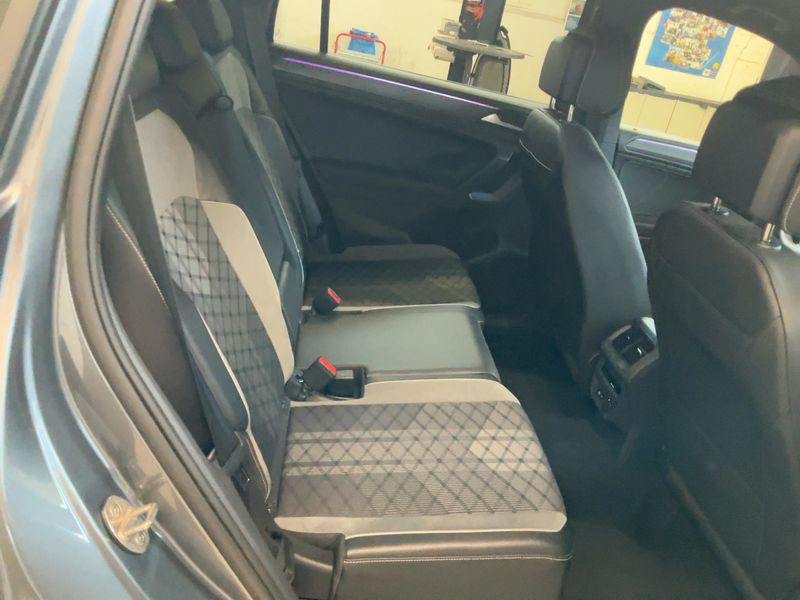 Volkswagen Tiguan Allspace 2.0 TDI R-Line 4Motion — zdjęcie 14