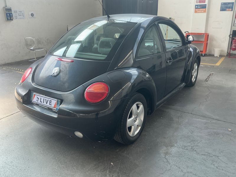 Volkswagen New Beetle 2.0 — zdjęcie 2