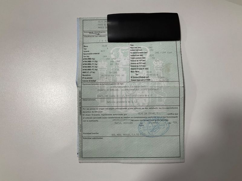 Volvo C30 2.4 D5 Momentum — zdjęcie 6