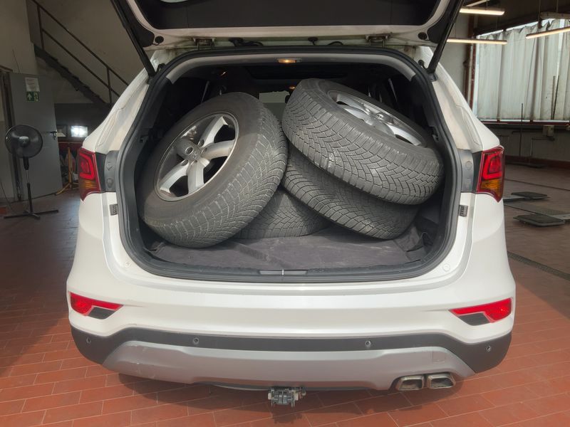 Hyundai Santa Fe 2.2 CRDi Premium 4WD — zdjęcie 10
