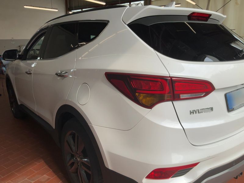 Hyundai Santa Fe 2.2 CRDi Premium 4WD — zdjęcie 3