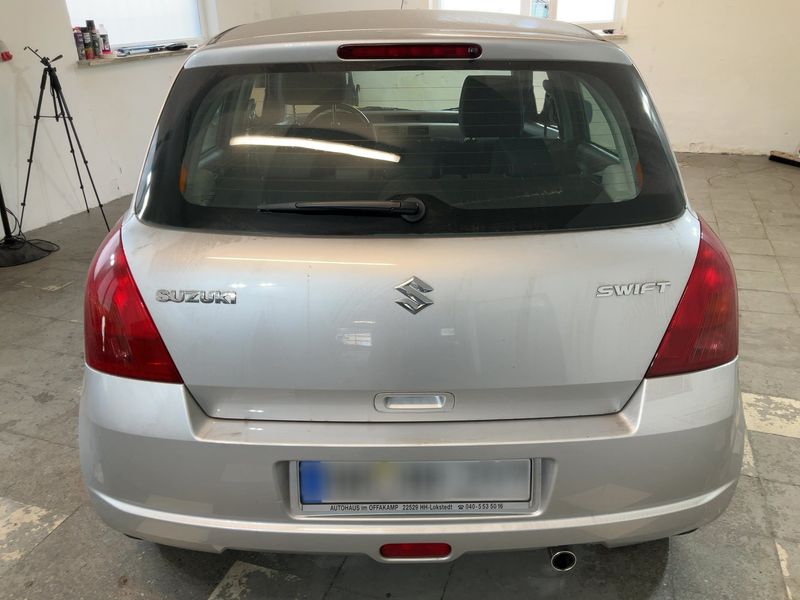 Suzuki Swift 1.5 Comfort — zdjęcie 5