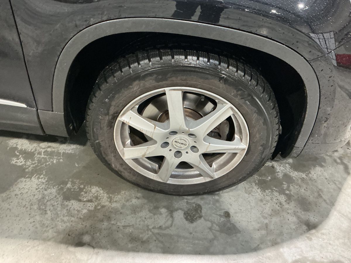 Volkswagen Tiguan 2015 — photo 12