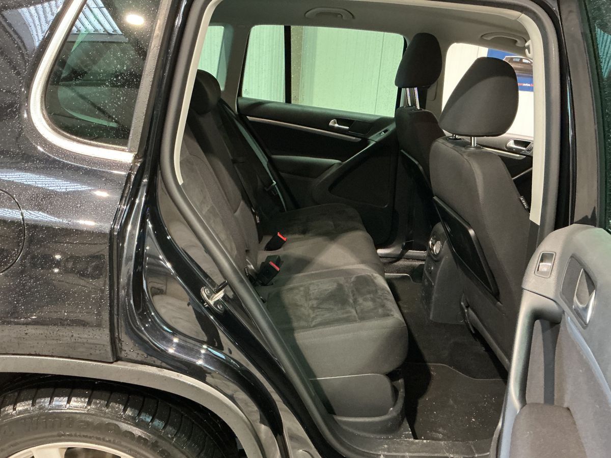 Volkswagen Tiguan 2015 — photo 21