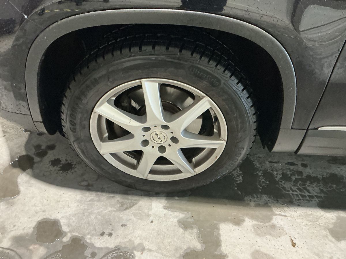 Volkswagen Tiguan 2015 — photo 4