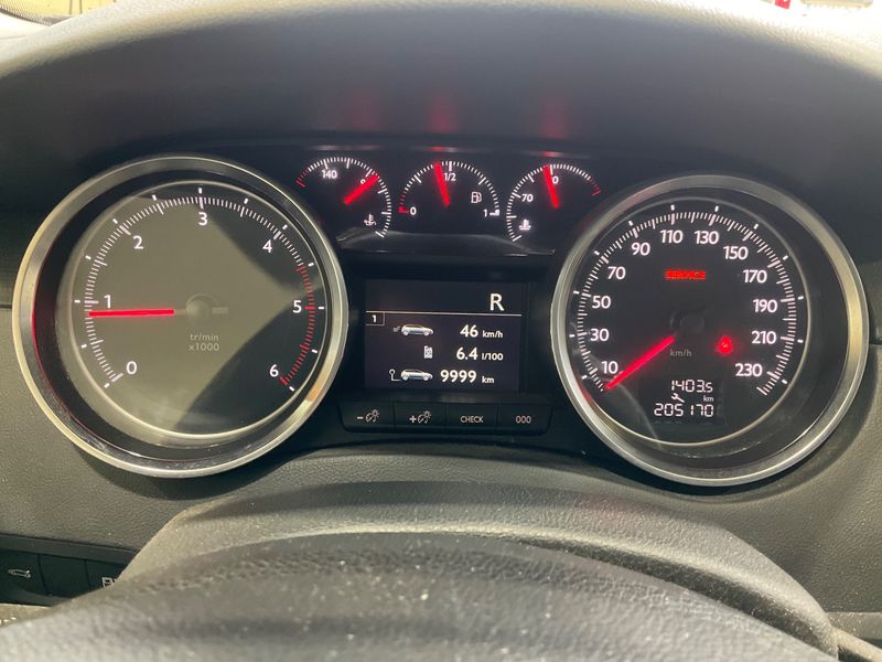 Peugeot 508 2.0 Blue-HDi Féline — zdjęcie 13