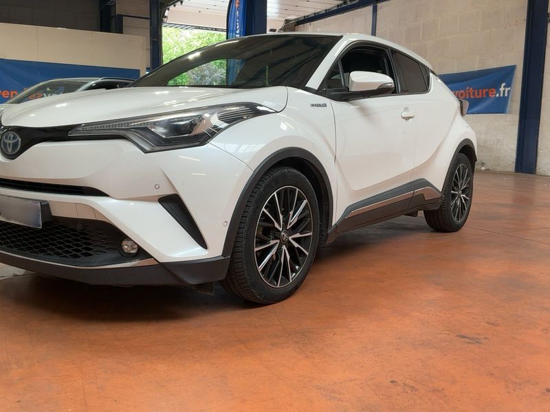 Toyota C-HR 1.8 Hybrid Distinctive — zdjęcie 2