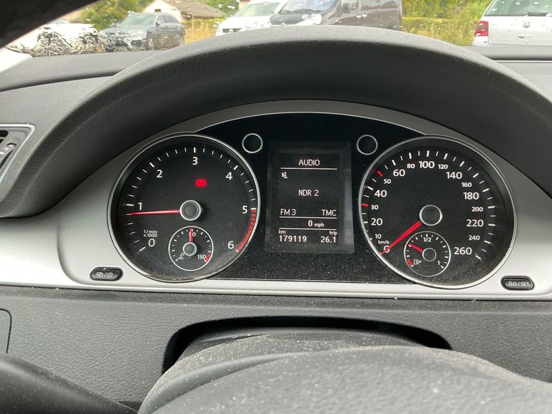 Volkswagen Passat 2.0 TDI Trendline BlueMotion Tech 2013 – снимка 19