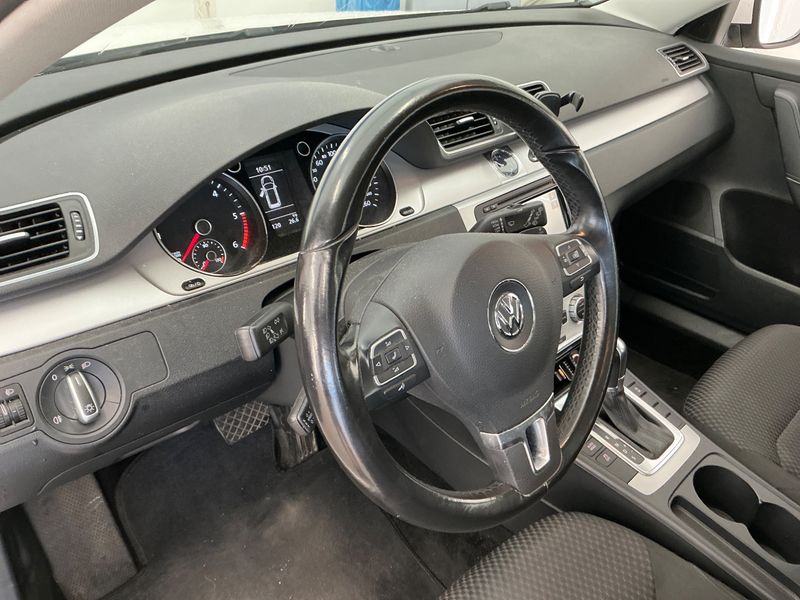 Volkswagen Passat 2.0 TDI Trendline BlueMotion Tech 2013 – снимка 25