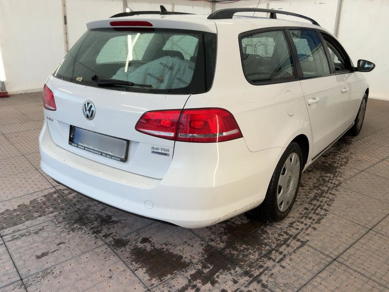 Volkswagen Passat 2.0 TDI Trendline BlueMotion Tech 2013 – снимка 8