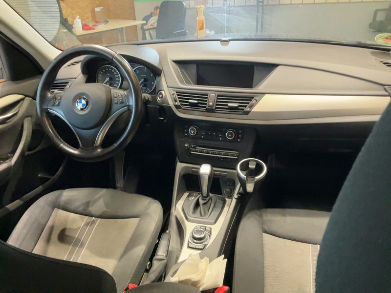 BMW X1 xDrive 18d — zdjęcie 12