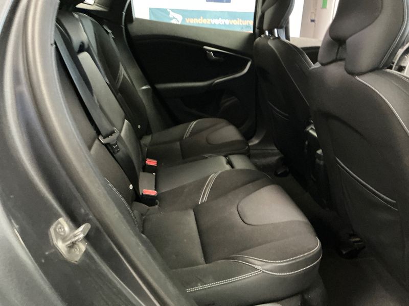 Volvo V40 1.6 D2 Momentum 2014 – снимка 19