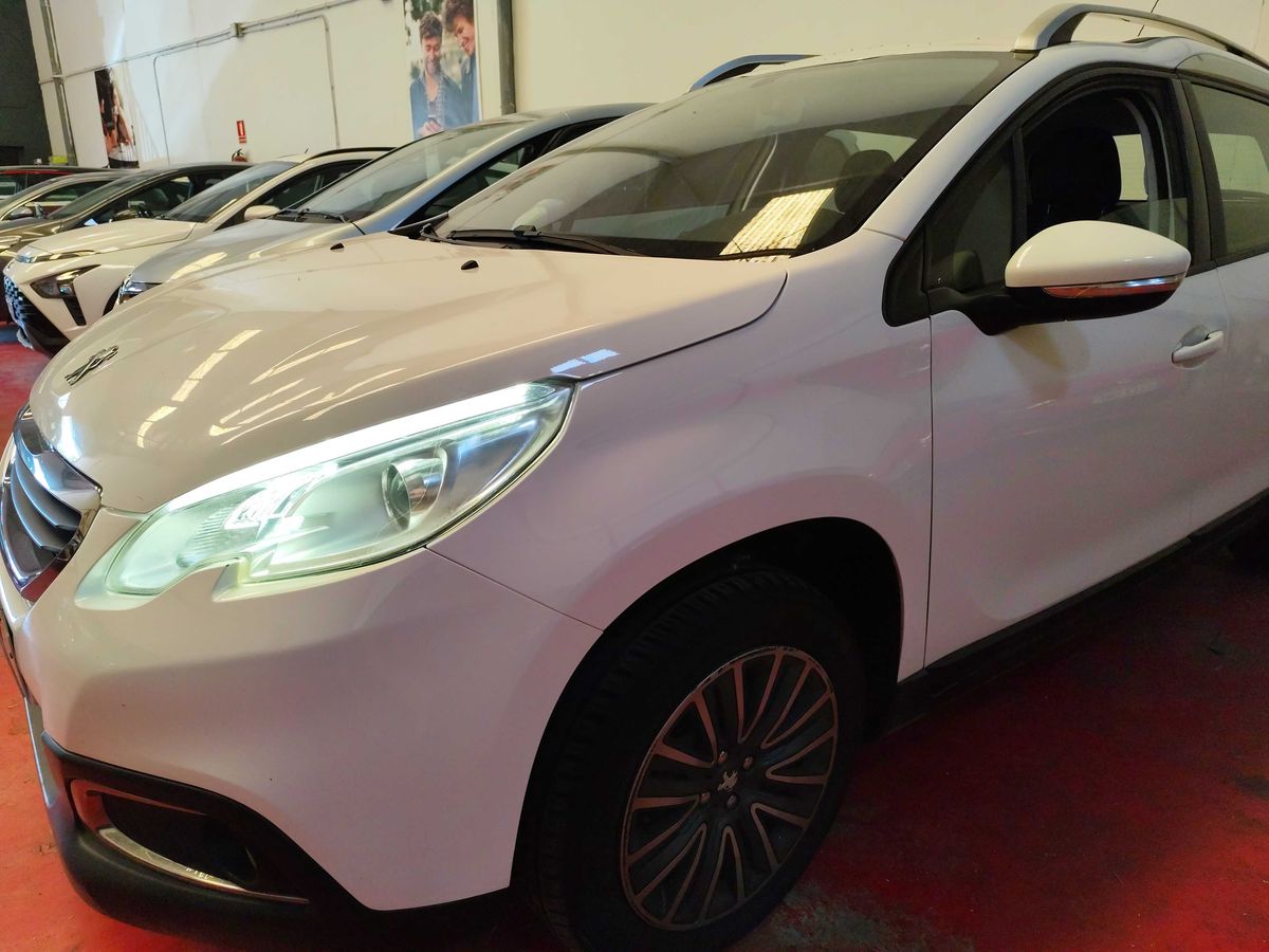 Peugeot 2008 1.2 VTi Active