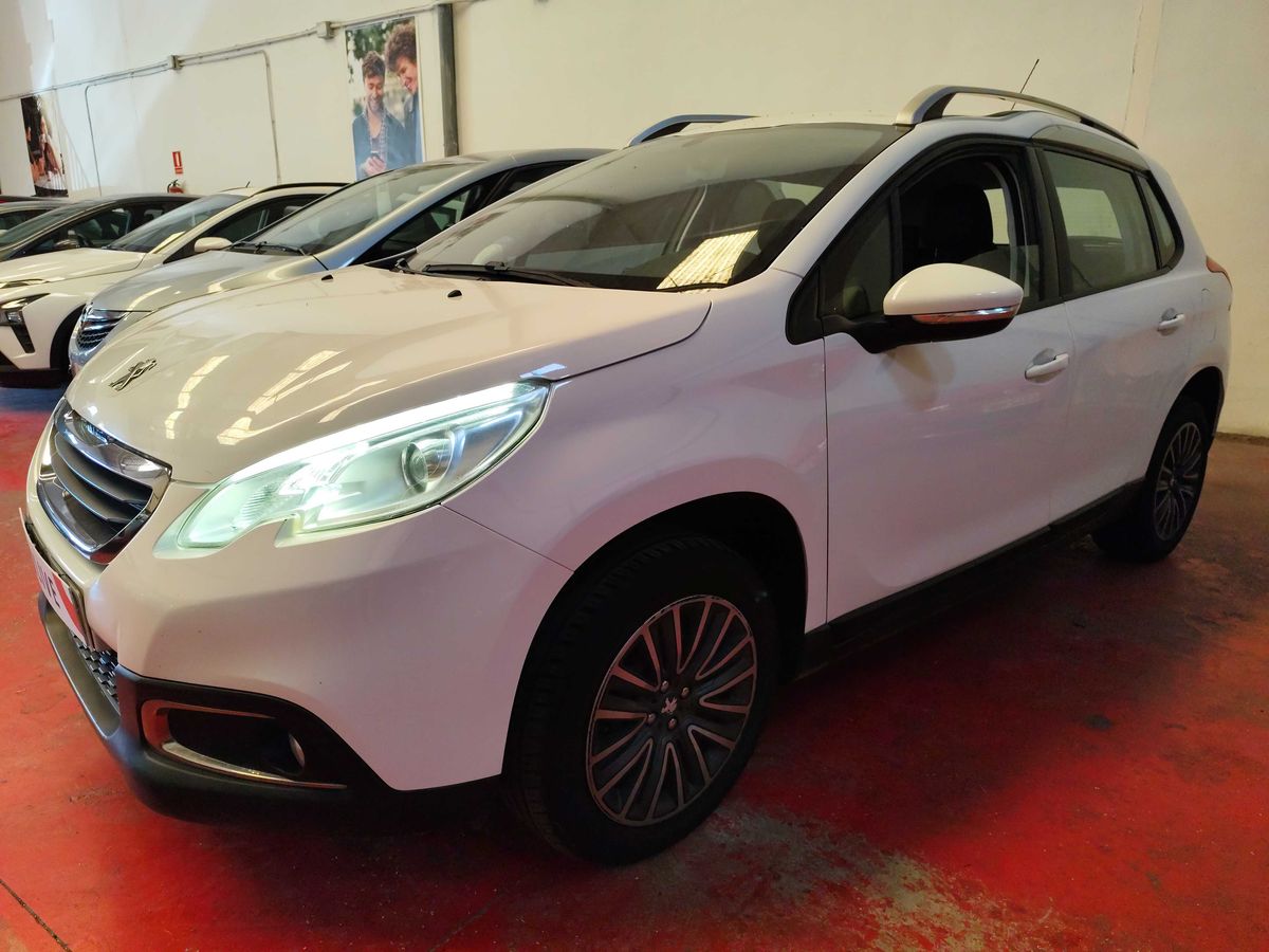 Peugeot 2008 1.2 VTi Active