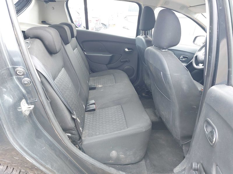Dacia Sandero 1.5 dCi Série Limitée Black Touch — zdjęcie 14