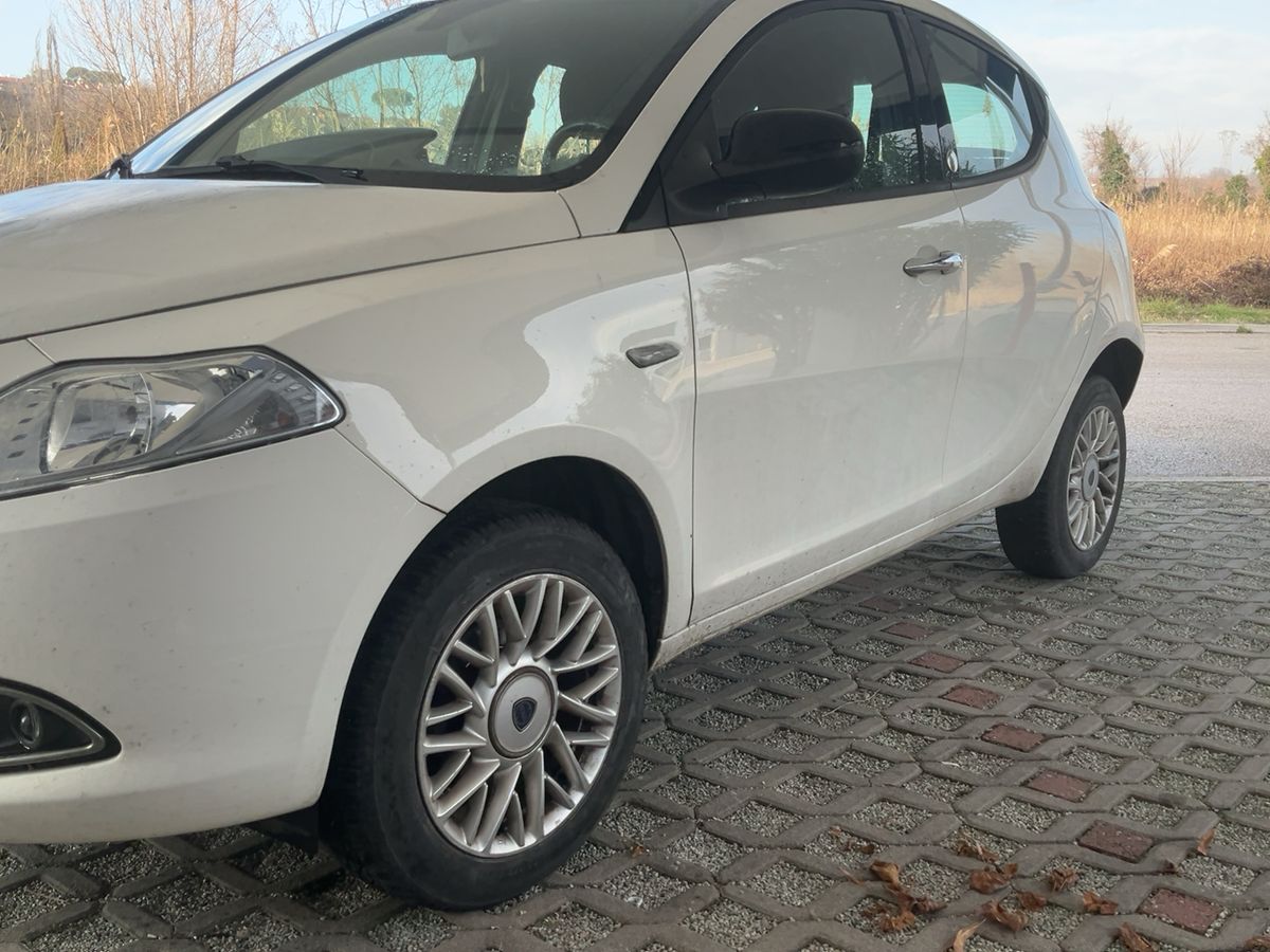 Lancia Ypsilon d'occasion