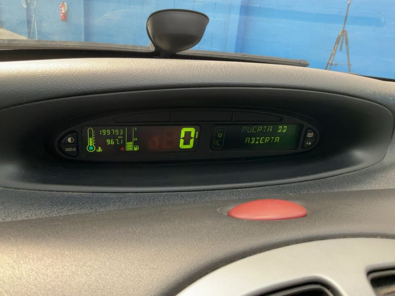 Citroen Xsara Picasso 1.6 HDi LX Plus — zdjęcie 4