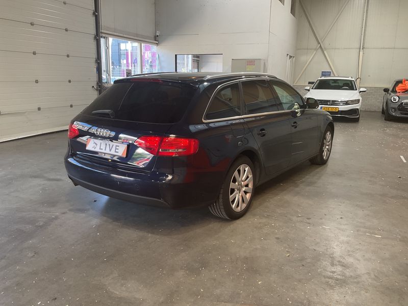 Audi A4 1.8 TFSI Ambiente 2010 – снимка 2