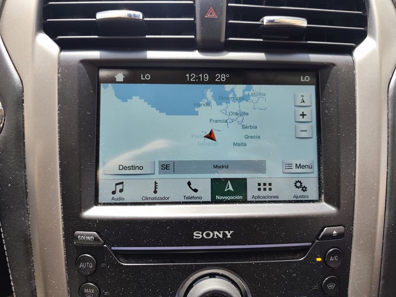 Ford Mondeo 2.0 Hybrid Vignale — zdjęcie 13